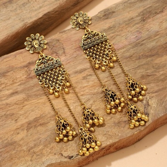 Jewelry - PEACOCK 🦚 decor Jhumka drop earring